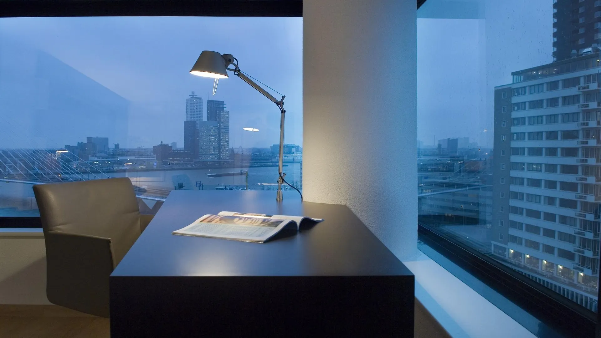 Doubletree By Hilton Rotterdam Centre Hotell