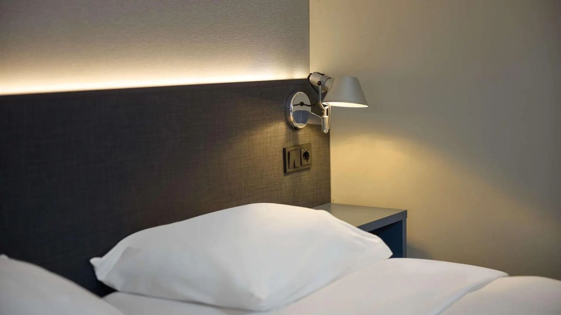 Doubletree By Hilton Rotterdam Centre Hotell